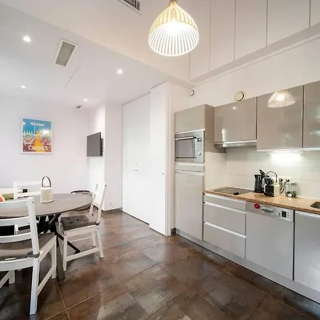 Centre-ville De 100 M Apartmán