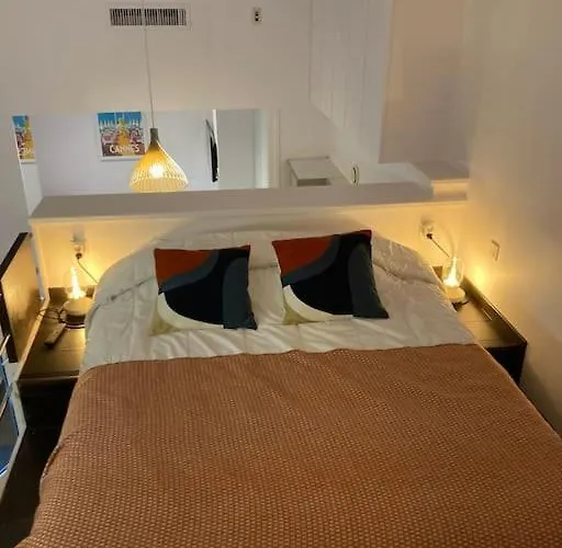 Centre-ville De 100 M 칸느